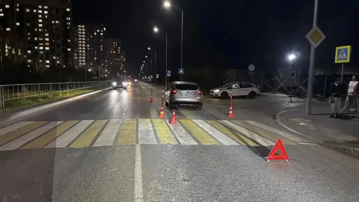 Две школьницы на одном самокате попали под колеса авто в Тюмени Две школьницы на одном самокате попали под колеса авто в Тюмени