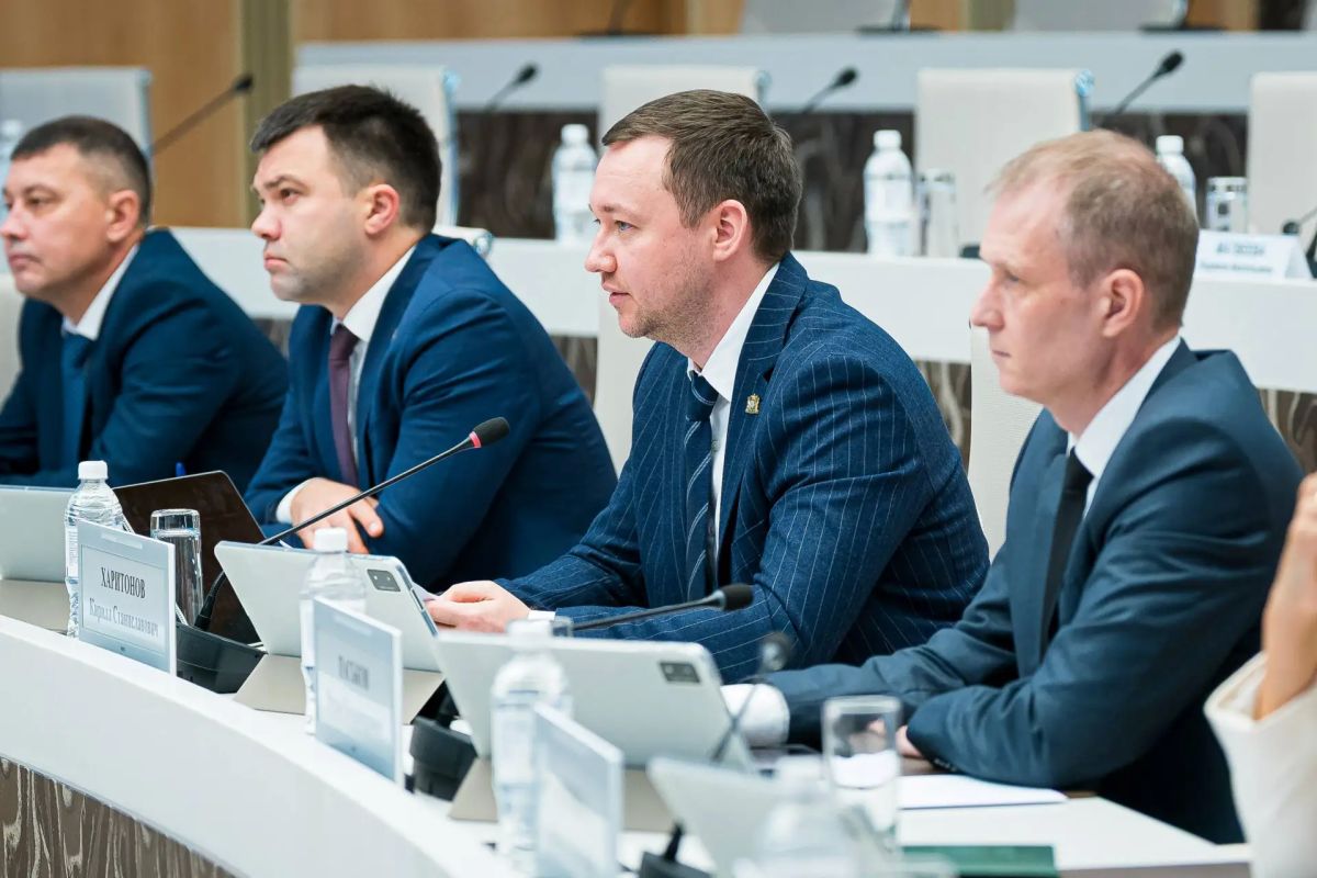 Руслан Кухарук: Начали заседание Правительства Югры с важного кадрового решения Руслан Кухарук: Начали заседание Правительства Югры с важного кадрового решения