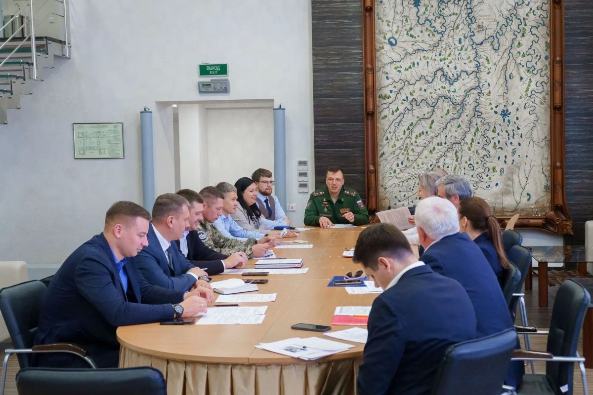 Развитие молодежи и интерес к военной сфере обсудили на рабочей встрече Развитие молодежи и интерес к военной сфере обсудили на рабочей встрече