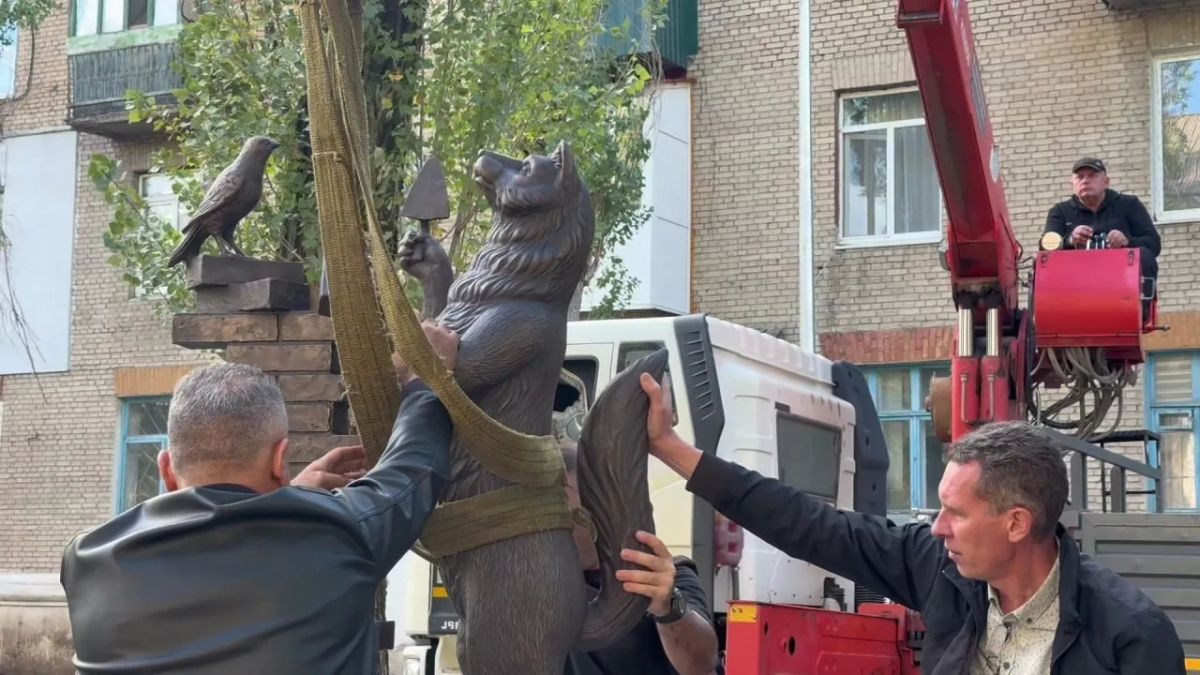 С Днём города Молодогвардейска и Днём воссоединения ДНР, ЛНР, Запорожской и Херсонской областей жителей подшефного нашему региону Краснодонского округа поздравили тюменские строители С Днём города Молодогвардейска и Днём воссоединения ДНР, ЛНР, Запорожской и Херсонской областей жителей подшефного нашему региону Краснодонского округа поздравили тюменские строители