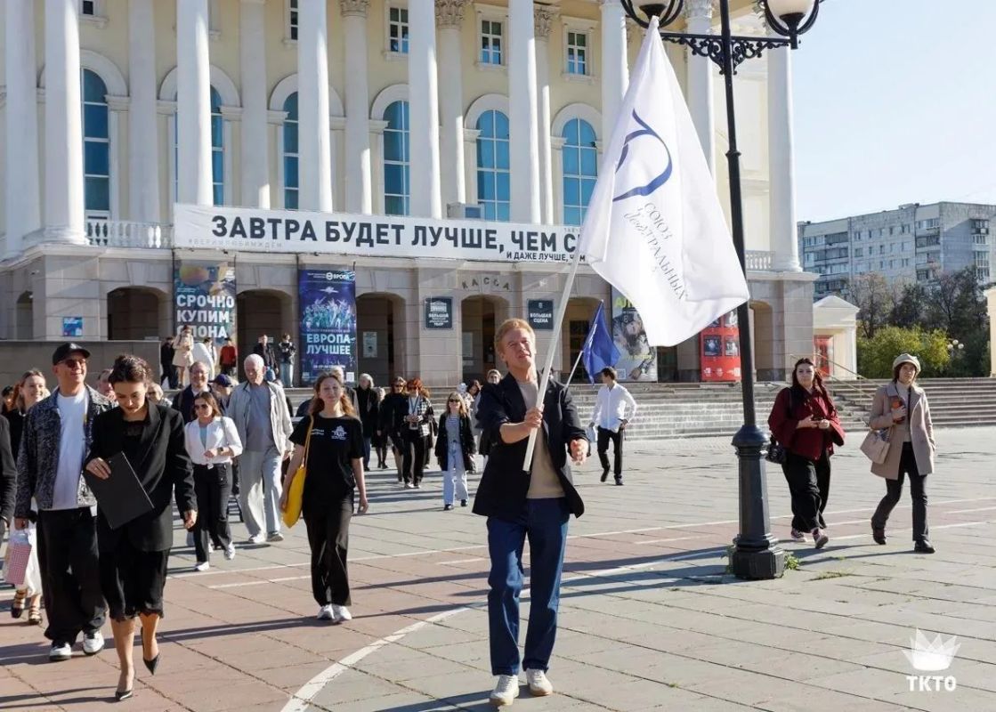 Театральные актеры Тюменской области отмечены премиями Союза театральных деятелей РФ Театральные актеры Тюменской области отмечены премиями Союза театральных деятелей РФ