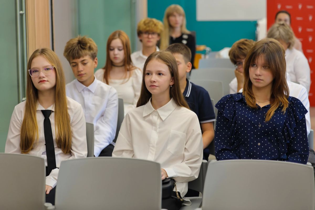 «Мы — граждане России». Активисты Движения Первых города Тюмени получили свои первые паспорта «Мы — граждане России». Активисты Движения Первых города Тюмени получили свои первые паспорта