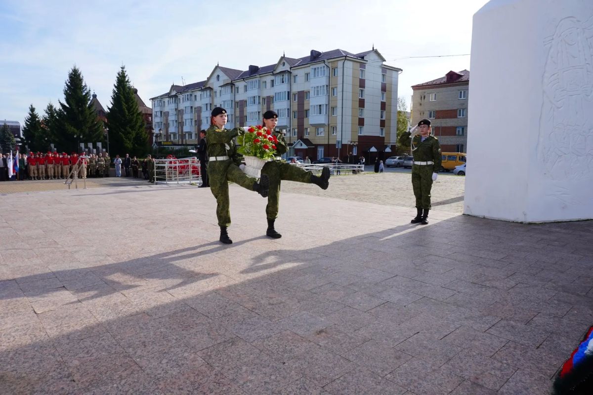 В Тобольске торжественным митингом открылась «Вахта Памяти» В Тобольске торжественным митингом открылась «Вахта Памяти»