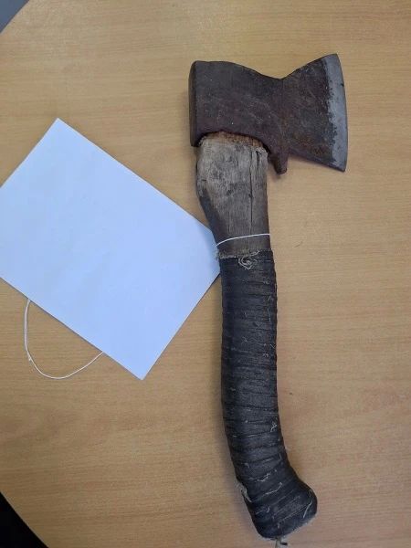 02В полицию Ялуторовска поступило сообщение из единой диспетчерской службы о том, что местной жительнице угрожает убийством муж