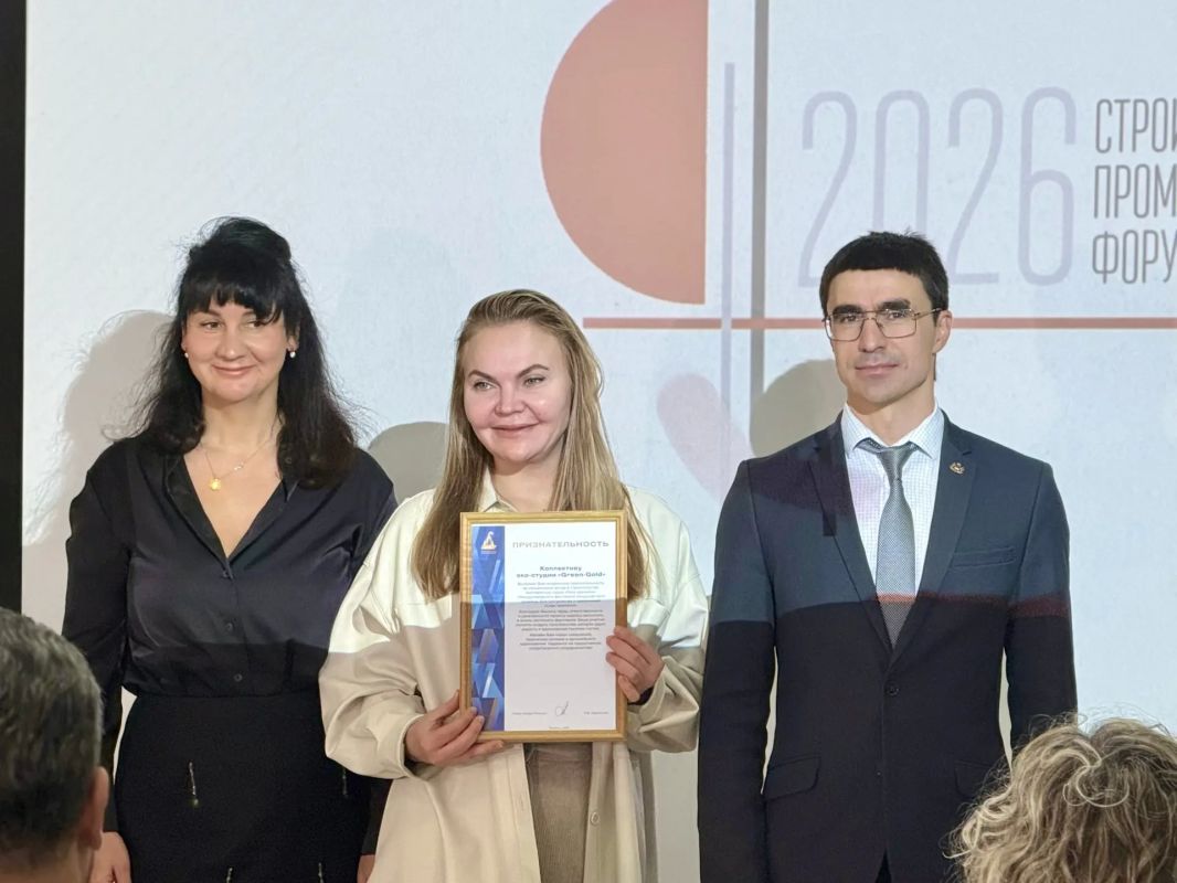 На Никольской площади в Тюмени прошло открытие и обход выставочной композиции Первого Международного фестиваля ландшафтного дизайна, благоустройства и озеленения «Сады времени» На Никольской площади в Тюмени прошло открытие и обход выставочной композиции Первого Международного фестиваля ландшафтного дизайна, благоустройства и озеленения «Сады времени»