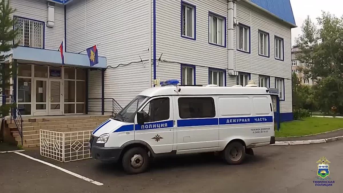 Зашла, выбрала, вынесла: тюменская воровка задержана за кражу куртки