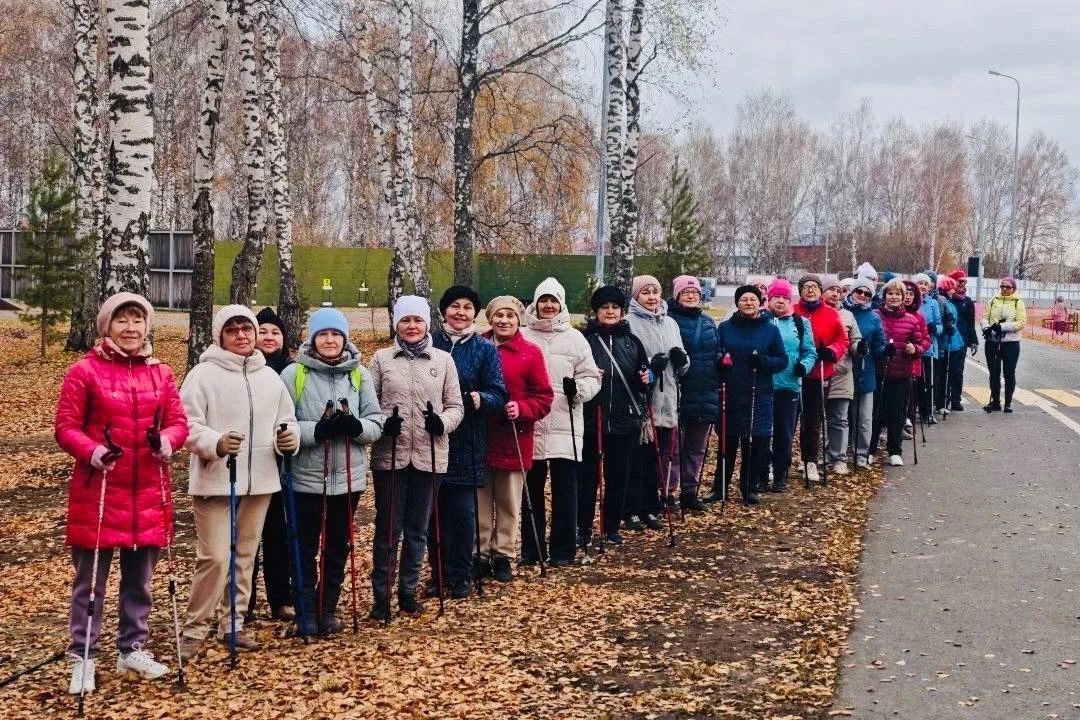 Сегодня мы чествуем наше старшее поколение Сегодня мы чествуем наше старшее поколение
