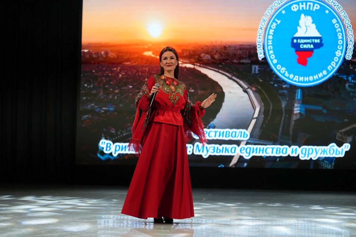 В единстве музыки. Сегодня в ДК «Торфяник» состоялся фестиваль «В ритме Тюмени: Музыка единства и дружбы» В единстве музыки. Сегодня в ДК «Торфяник» состоялся фестиваль «В ритме Тюмени: Музыка единства и дружбы»