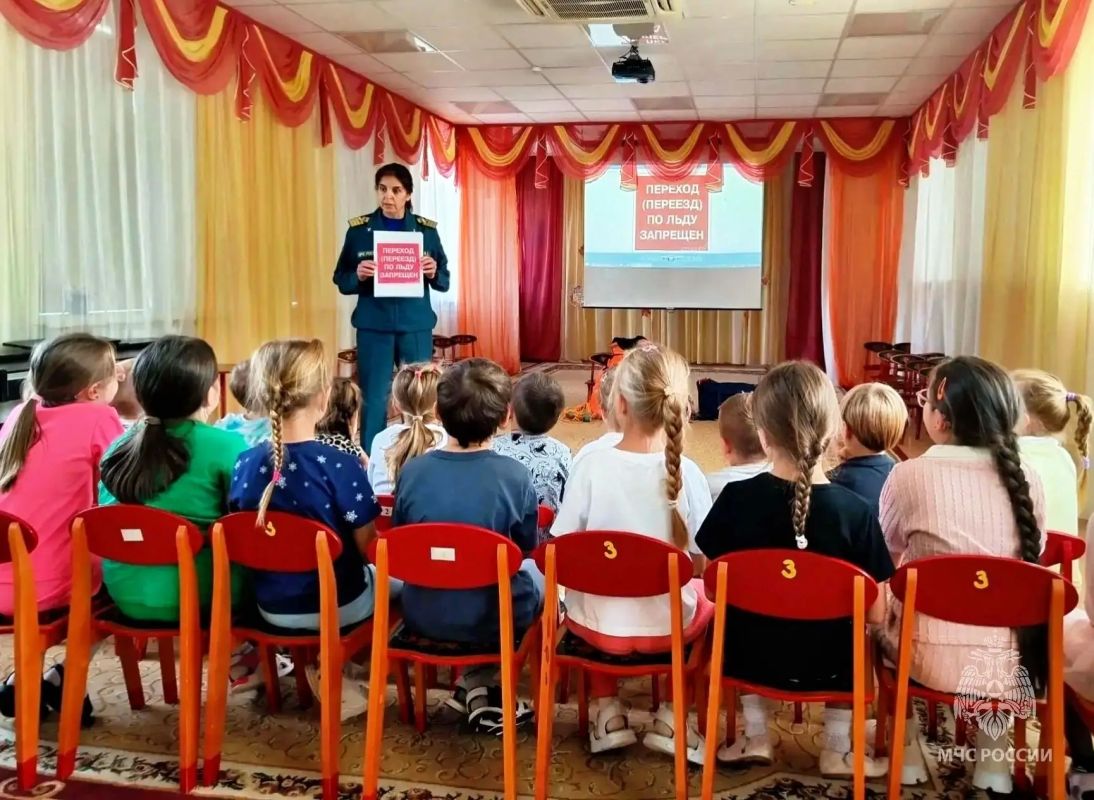Правила безопасности на осенних водоёмах Правила безопасности на осенних водоёмах