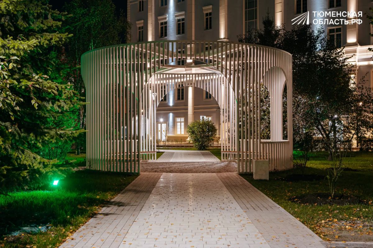 В историческом центре Тюмени появилось новое место для прогулок и фотографий В историческом центре Тюмени появилось новое место для прогулок и фотографий