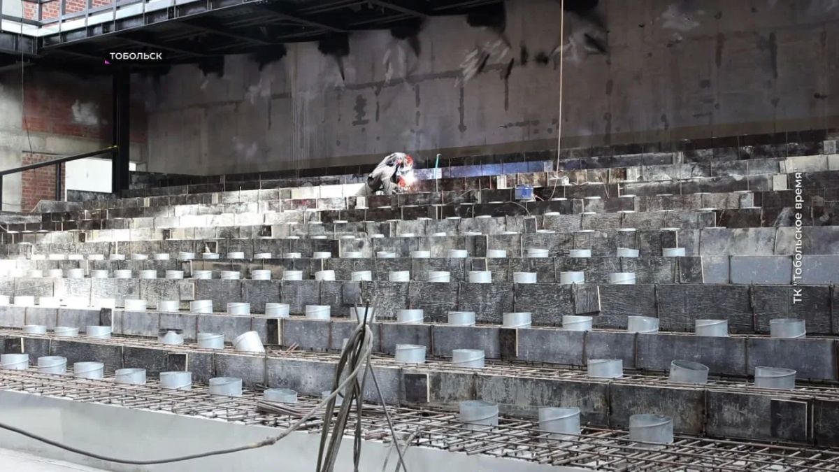 Главная сцена для Тобольска: в Нижнем посаде строят новый концертный зал Главная сцена для Тобольска: в Нижнем посаде строят новый концертный зал