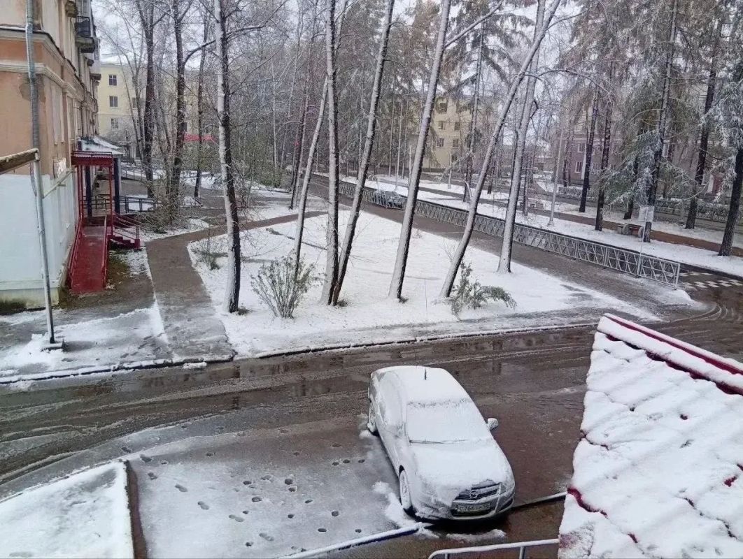 Соседи уже во снегу, а Тюмень — на подходе: первый снег добрался до Перми и Екатеринбурга