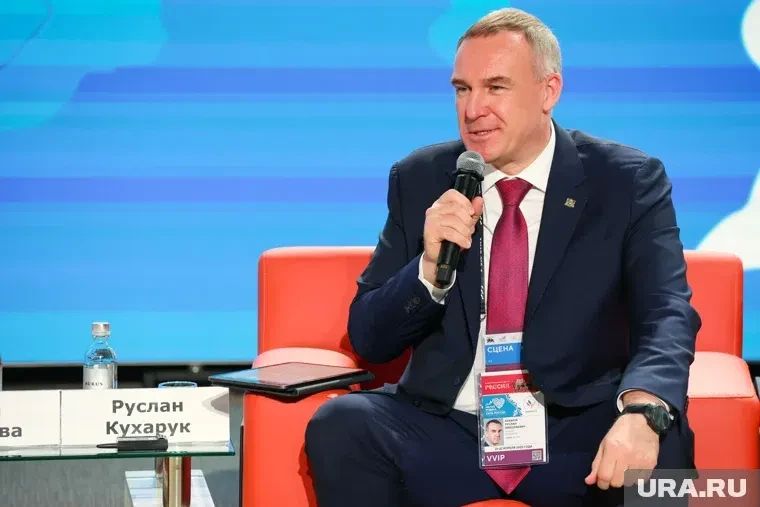 Губернатор Югры Руслан Кухарук вместе с супругой Надеждой Михалковой крестил дочь в Ханты-Мансийске
