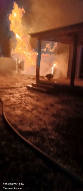 В Тюменской области из-за короткого замыкания сгорела хозпостройка