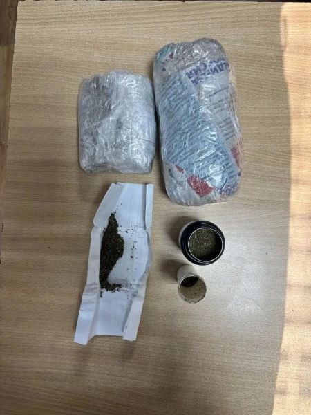 В Уватском округе в дневное время сотрудники ДПС Госавтоинспекции на 372 километре федеральной автодороге Тюмень -Тобольск - Ханты-Мансийск для проверки документов остановили автомобиль марки «Хонда»