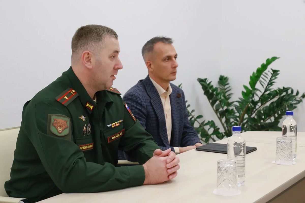 Максим Афанасьев: Сегодня состоялась еще одна важная встреча с нашими земляками — участниками специальной военной операции Максим Афанасьев: Сегодня состоялась еще одна важная встреча с нашими земляками — участниками специальной военной операции