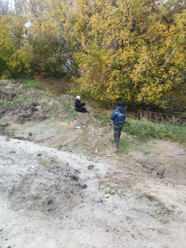 Тюменка решила срезать путь до поликлиники и увязла в глине