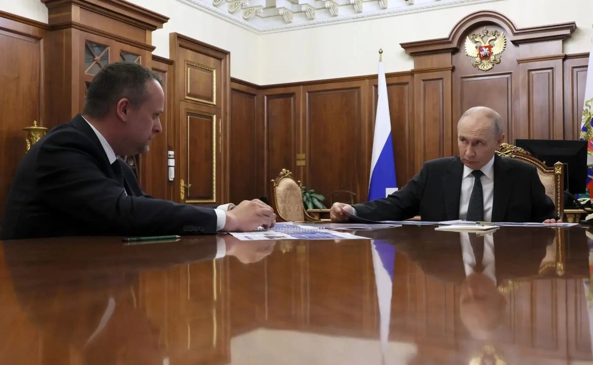 Владимиру Путину доложили о ходе строительства трассы М-12 и развитии тюменского аэропорта