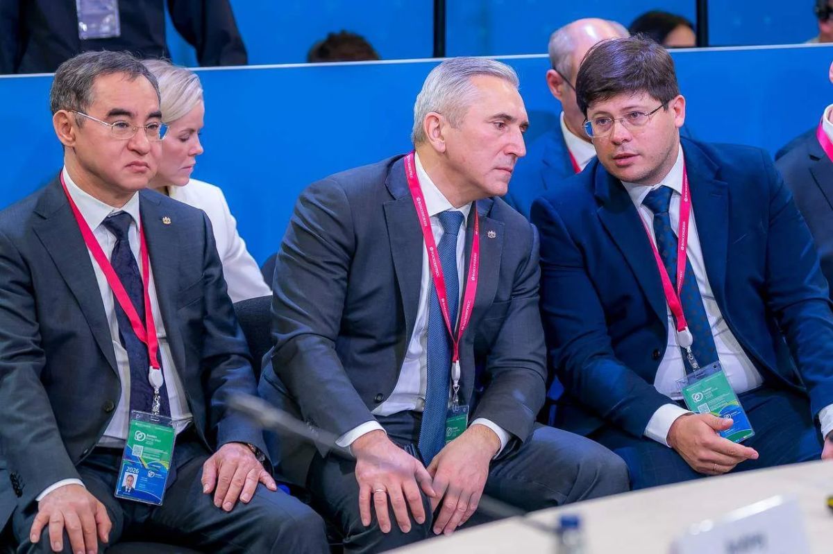 Губернатор Тюменской области Александр Моор работает в Москве на Международном форуме «Российская энергетическая неделя» в составе делегации региона Губернатор Тюменской области Александр Моор работает в Москве на Международном форуме «Российская энергетическая неделя» в составе делегации региона