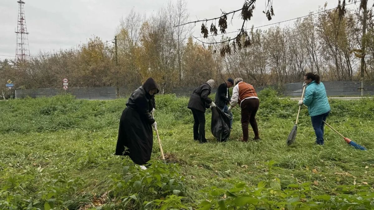 Тобольск становится чище и уютнее, когда к делу подключаются предприятия! ООО «Новострой» во главе с директором Артуром Оганисяном организовало субботник в районе перекрестка улиц Кондинская и Доронина Тобольск становится чище и уютнее, когда к делу подключаются предприятия! ООО «Новострой» во главе с директором Артуром Оганисяном организовало субботник в районе перекрестка улиц Кондинская и Доронина