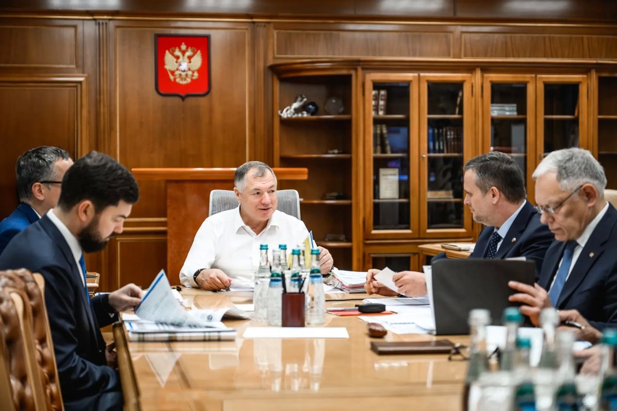 Марат Хуснуллин: Провёл заседание наблюдательного совета госкомпании «Автодор»