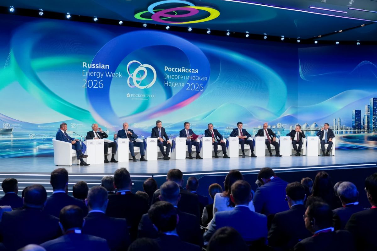 Александр Моор принял участие в Российской энергетической неделе – 2026 Александр Моор принял участие в Российской энергетической неделе – 2026