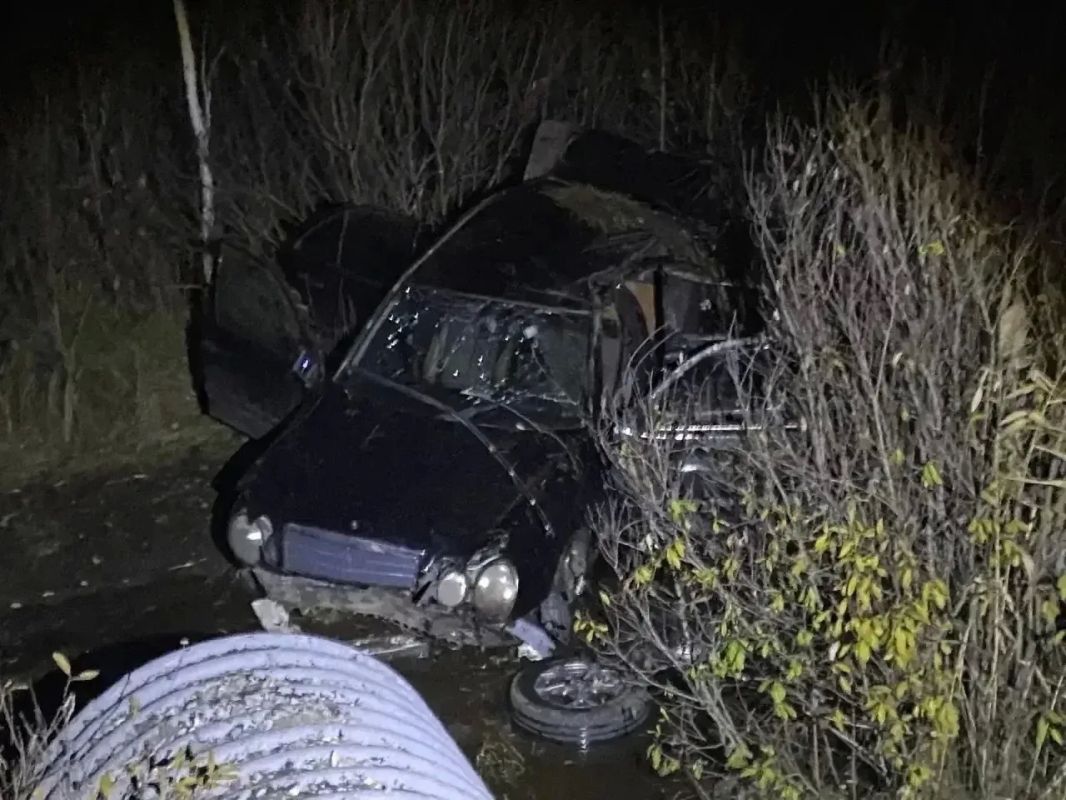 В Ярковском районе водитель Mercedes погиб после съезда в кювет