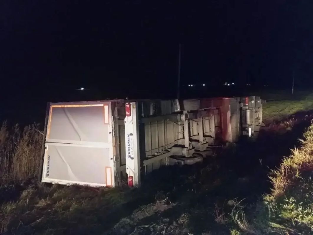 Смертельное ДТП на трассе Тюмень — Омск: женщина-водитель погибла при столкновении с фурой Смертельное ДТП на трассе Тюмень — Омск: женщина-водитель погибла при столкновении с фурой