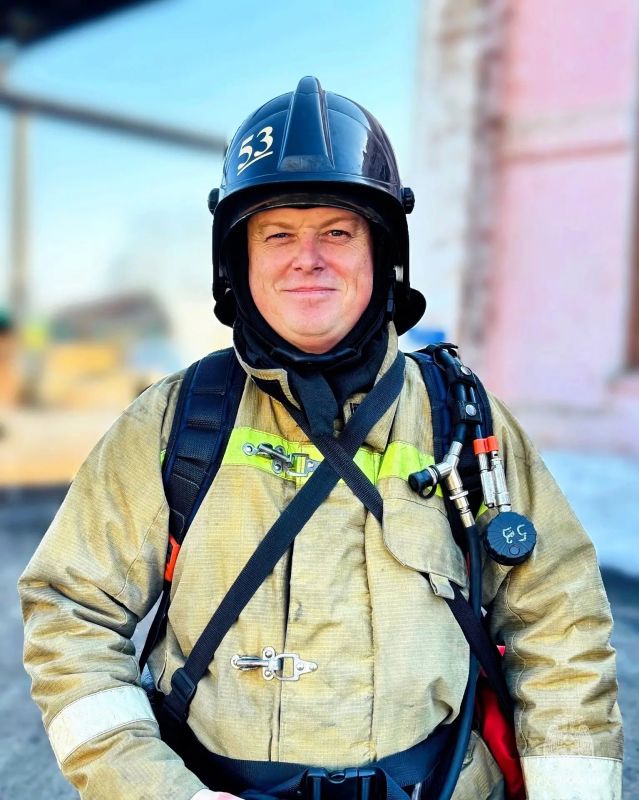«Лица героев». Сергей Таут (командир отделения 53 пожарно-спасательной части 18 пожарно-спасательного отряда) Стаж службы: более 14 лет