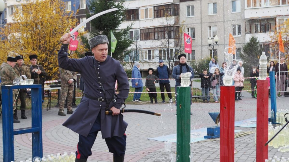 В Тюмени провели турнир по рубке шашкой в память о погибших казаках В Тюмени провели турнир по рубке шашкой в память о погибших казаках