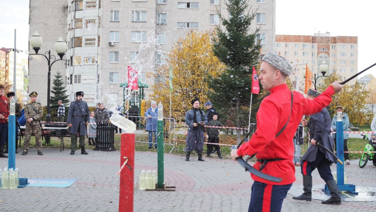 В Тюмени провели турнир по рубке шашкой в память о погибших казаках В Тюмени провели турнир по рубке шашкой в память о погибших казаках