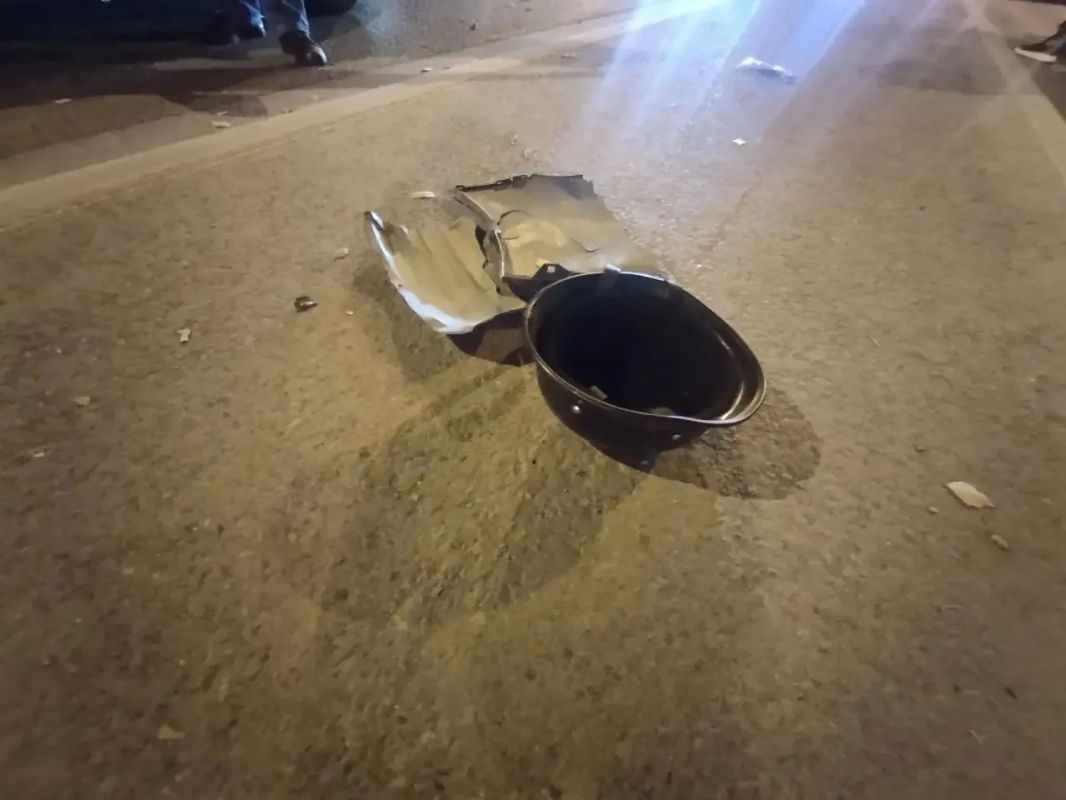 В Тюмени школьник на питбайке сбил пешехода, в больнице оба В Тюмени школьник на питбайке сбил пешехода, в больнице оба