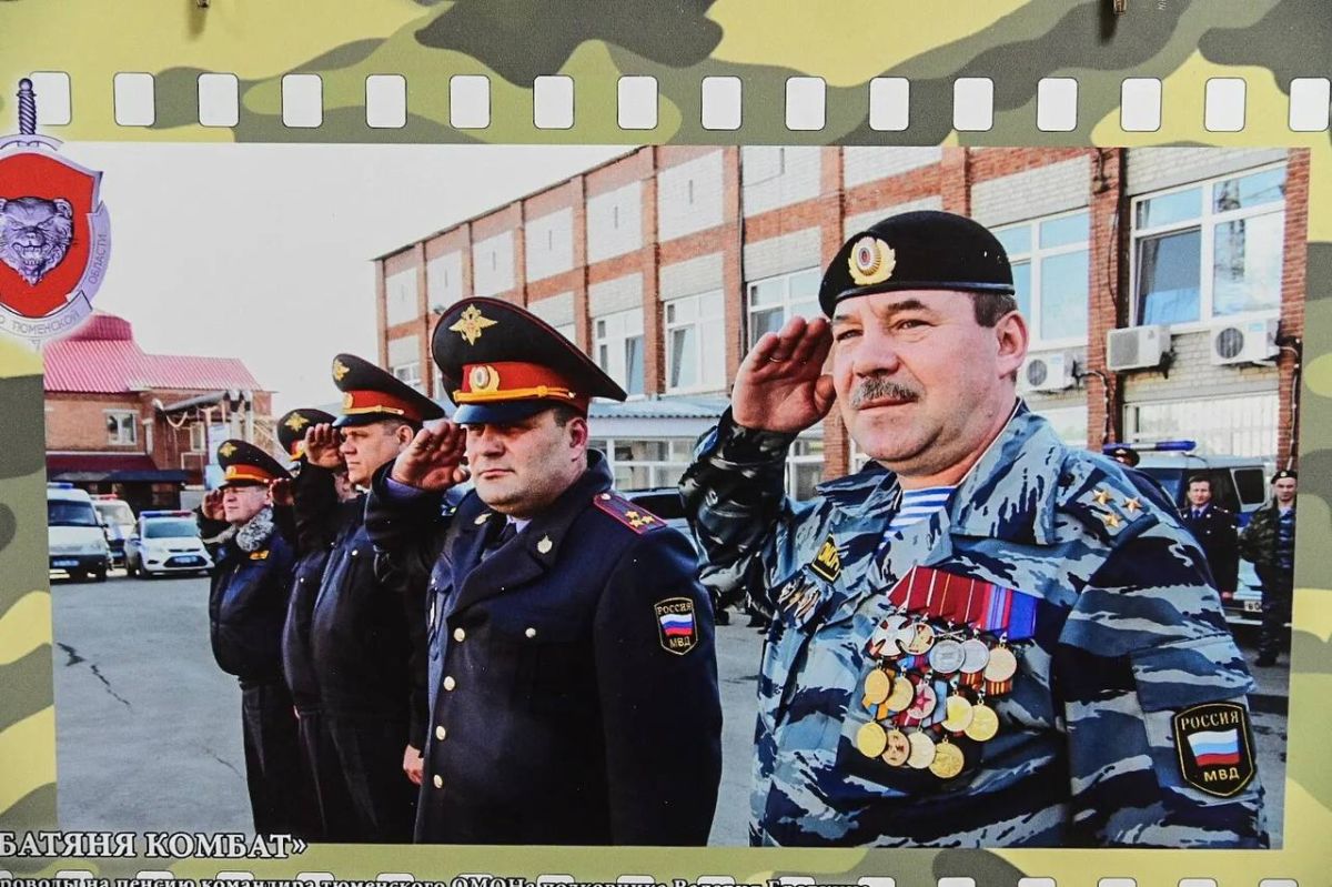 Выставка "Наши", посвященная 35-летию создания тюменского ОМОНа, открылась в Тюменской областной думе 21 октября Выставка "Наши", посвященная 35-летию создания тюменского ОМОНа, открылась в Тюменской областной думе 21 октября