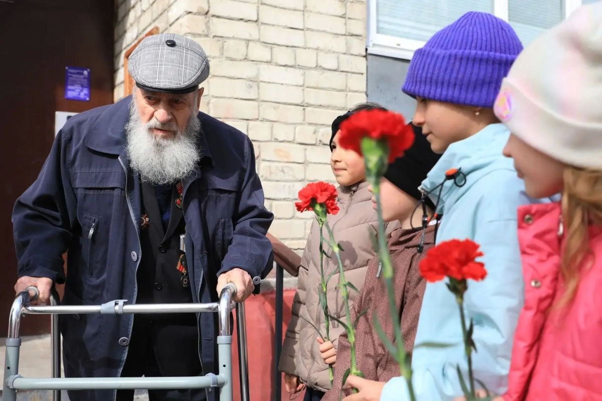 Максим Афанасьев: Сегодня исполняется 103 года нашему легендарному земляку, почётному гражданину Тюмени Михаилу Фёдоровичу Костюрину Максим Афанасьев: Сегодня исполняется 103 года нашему легендарному земляку, почётному гражданину Тюмени Михаилу Фёдоровичу Костюрину