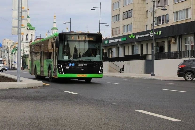 Протяженность выделенных полос для общественного транспорта в Тюмени за лето увеличилась на 9,5 километра