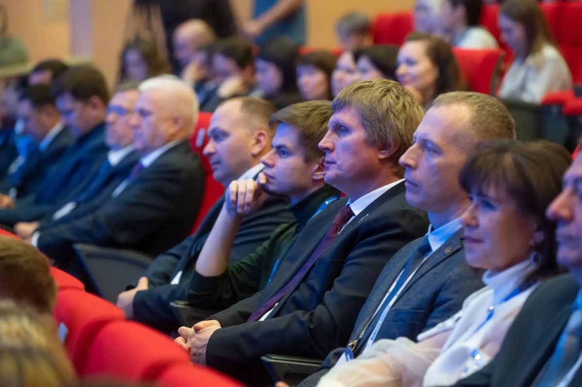 В Тюмени прошел V съезд координаторов проекта "Цифровая Россия" партии "Единая Россия" В Тюмени прошел V съезд координаторов проекта "Цифровая Россия" партии "Единая Россия"