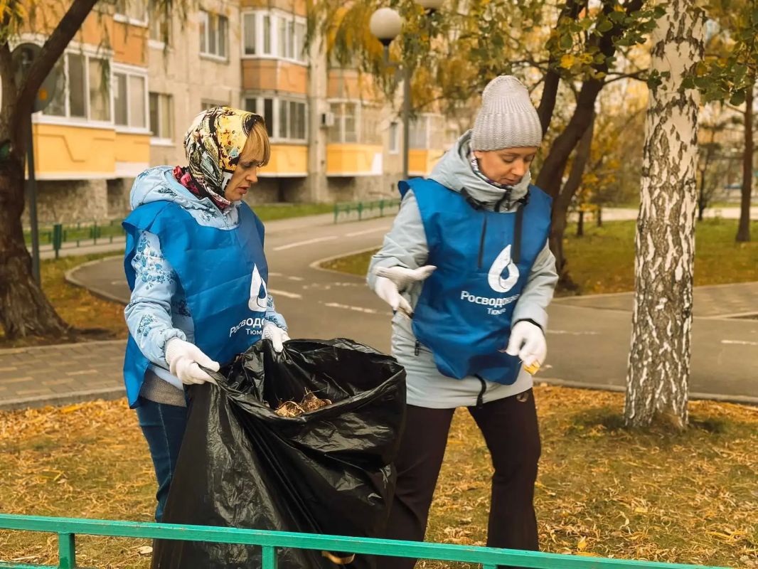 Специалисты «Росводоканал Тюмень» привели в порядок Бульвар Воды Специалисты «Росводоканал Тюмень» привели в порядок Бульвар Воды