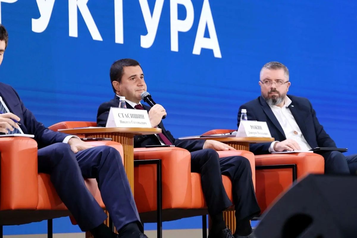 Представители Минстроя России приняли участие в пленарных сессиях отраслевого дня в Национальном центре «Россия» Представители Минстроя России приняли участие в пленарных сессиях отраслевого дня в Национальном центре «Россия»