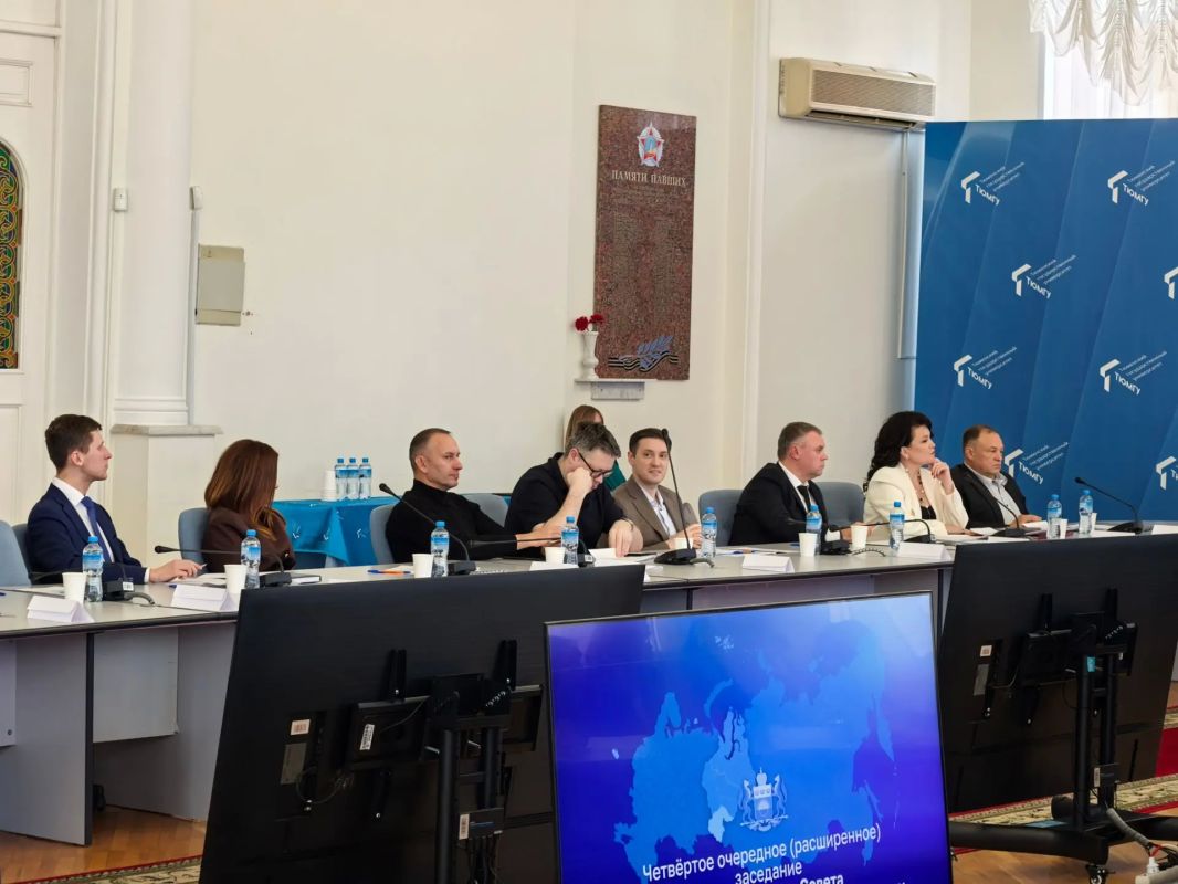 Подготовку и прохождение отопительного периода обсудили эксперты на заседании Общественного совета при департаменте ЖКХ Тюменской области Подготовку и прохождение отопительного периода обсудили эксперты на заседании Общественного совета при департаменте ЖКХ Тюменской области
