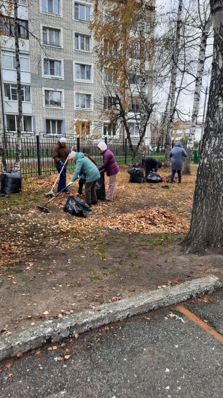 Тобольск становится чище! Общегородской субботник продолжается Тобольск становится чище! Общегородской субботник продолжается