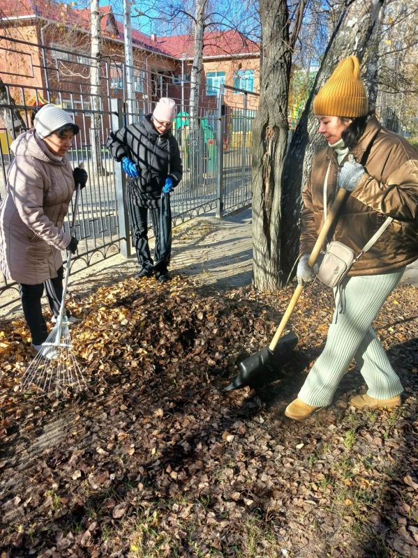 Тобольск становится чище! Общегородской субботник продолжается Тобольск становится чище! Общегородской субботник продолжается