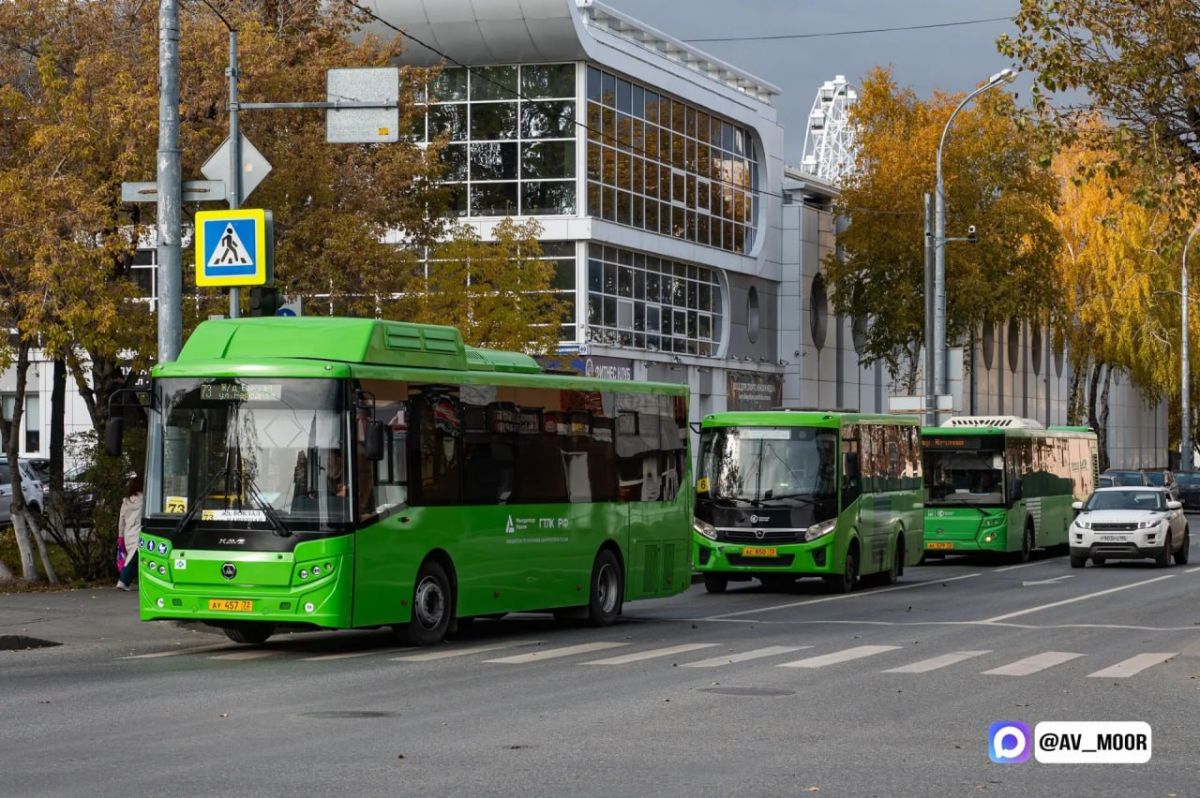 Сегодня – День работников автомобильного и городского пассажирского транспорта
