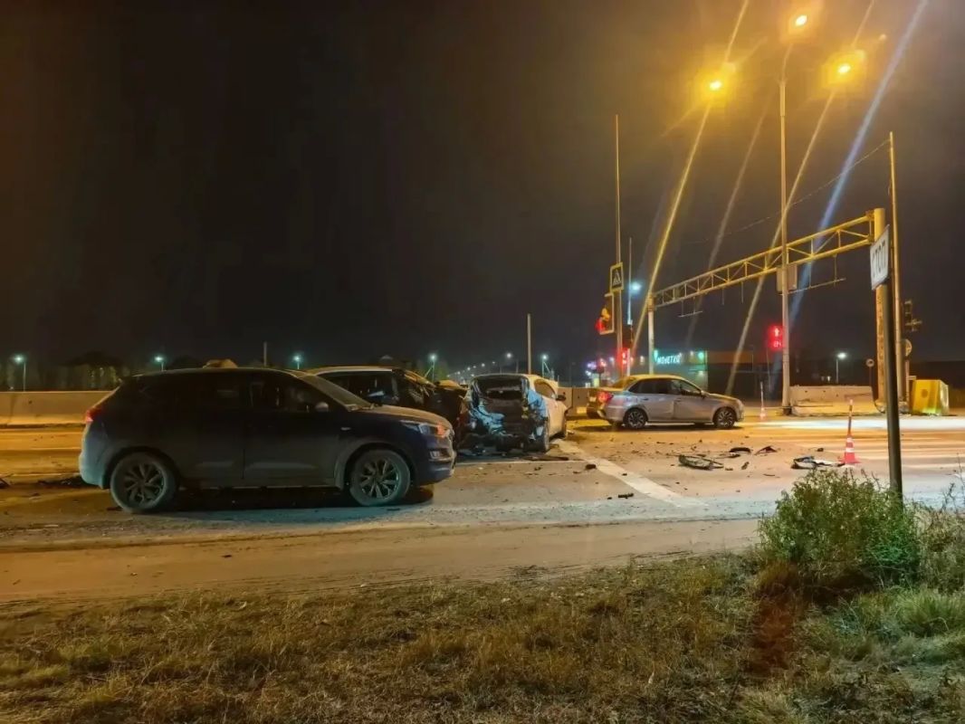 Побила 6 автомобилей, от освидетельствования на алкоголь и наркотики отказалась Побила 6 автомобилей, от освидетельствования на алкоголь и наркотики отказалась