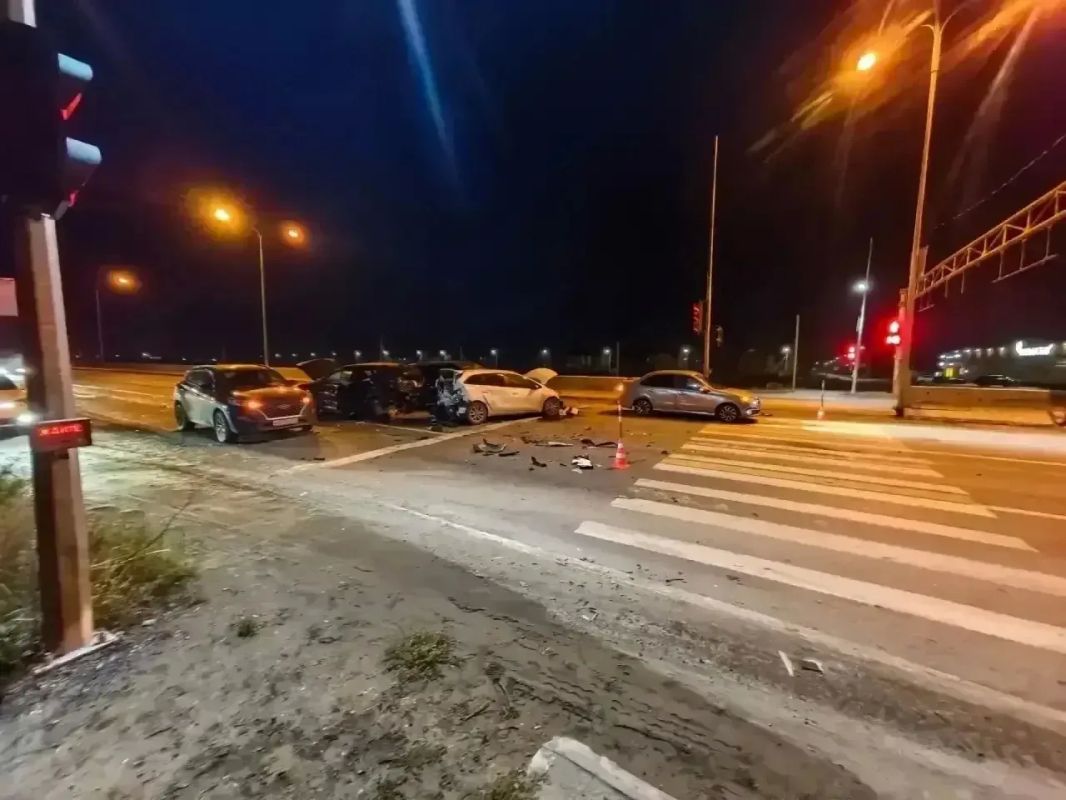ДТП в день автомобилиста: 6 авто столкнулись накануне на 20м километре трассы «Обход г. Тюмени» ДТП в день автомобилиста: 6 авто столкнулись накануне на 20м километре трассы «Обход г. Тюмени»
