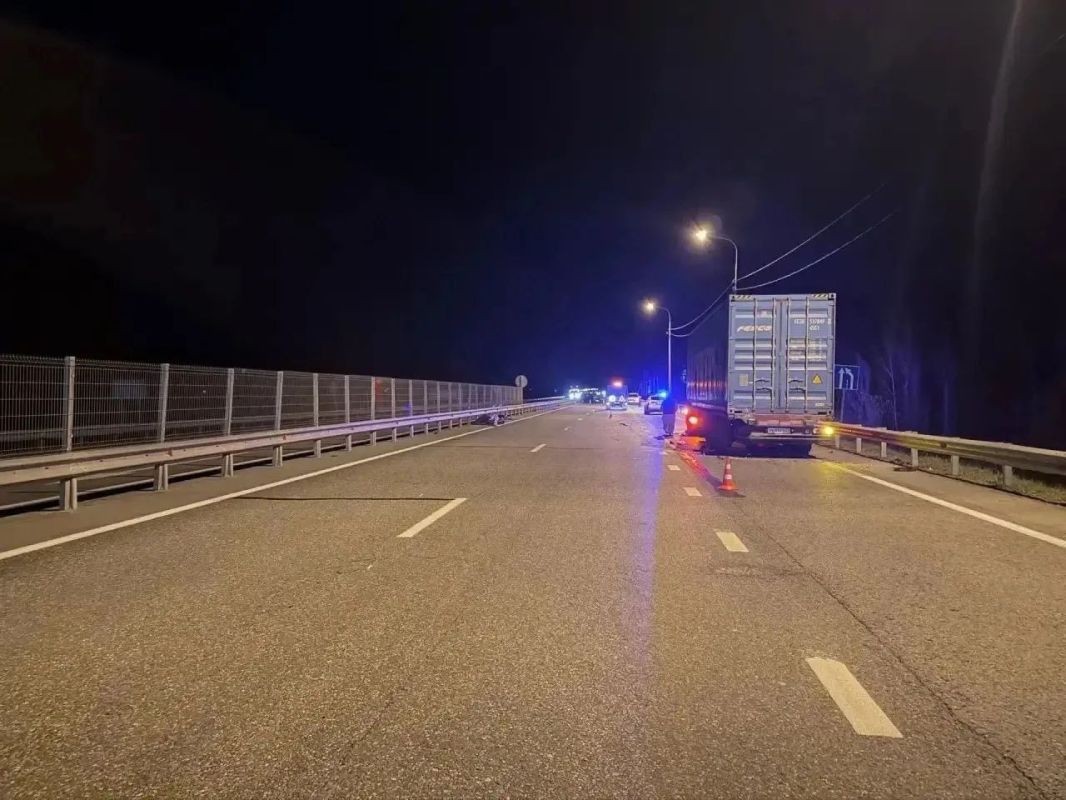Трое подростков устроили погоню от ДПС и попали в аварию Трое подростков устроили погоню от ДПС и попали в аварию