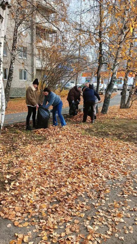 Сотрудники тюменской школы № 69 приняли участие в фестивале «Чистый город — общее дело» Сотрудники тюменской школы № 69 приняли участие в фестивале «Чистый город — общее дело»