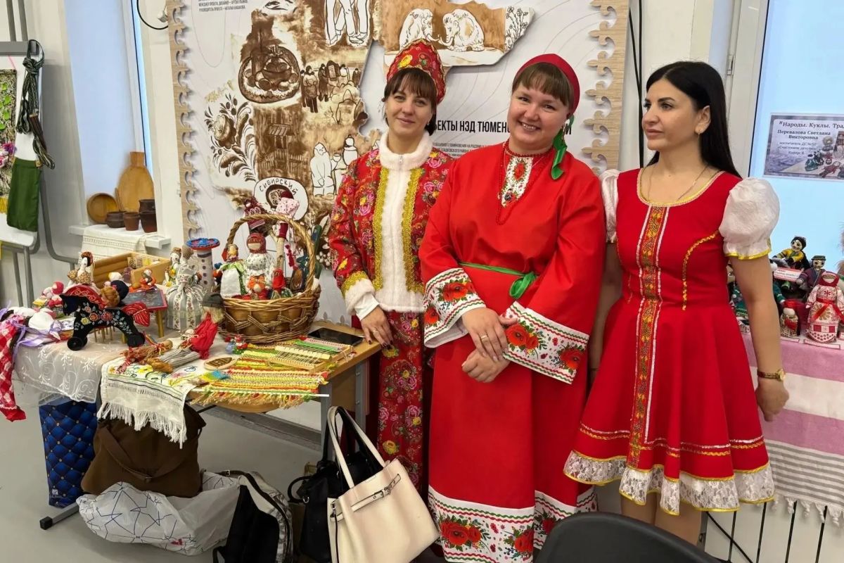 В Тюмени прошел областной фестиваль "Педагогическое многообразие единства народов" В Тюмени прошел областной фестиваль "Педагогическое многообразие единства народов"
