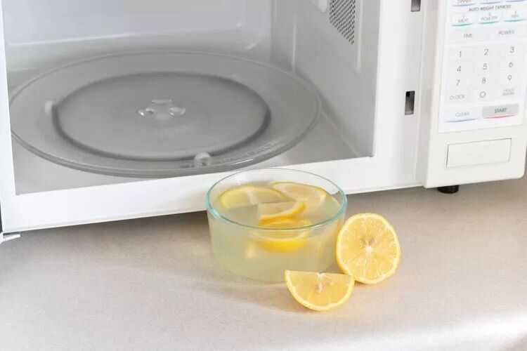 Как избавиться от запаха гари в микроволновке: эффективные методы