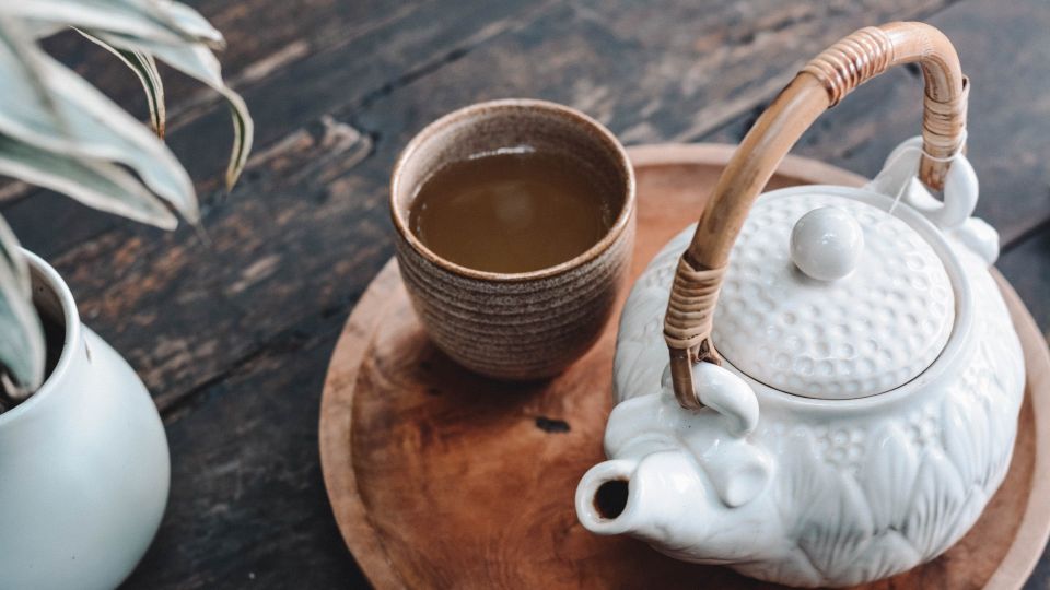 В пакетиках или листовой: эксперт подробно объяснил, какой чай полезнее