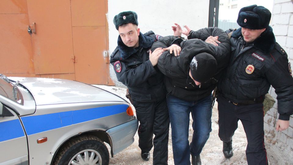 Как МФО используют угрозу полиции для давления на должников